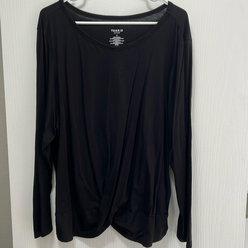 Torrid Active Long Sleeve Size 4
